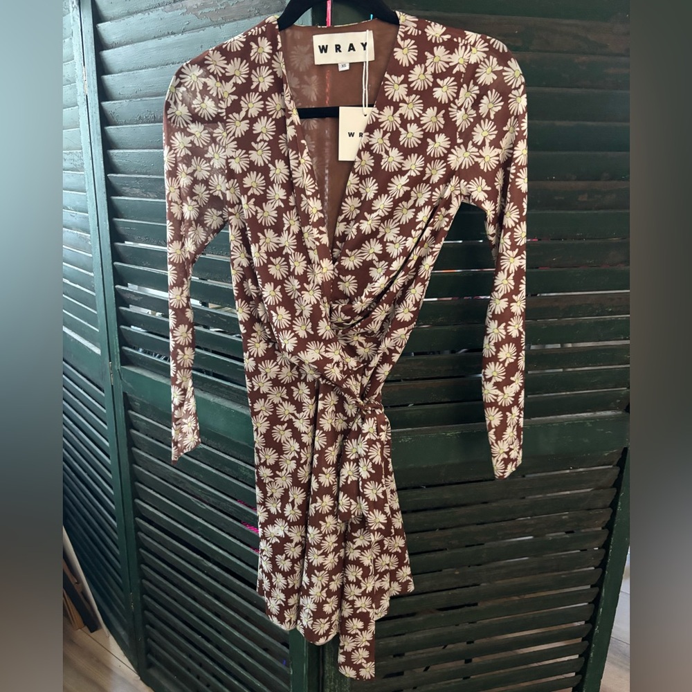 WRAY Nia wrap dress NWT size XS in Daisy Power